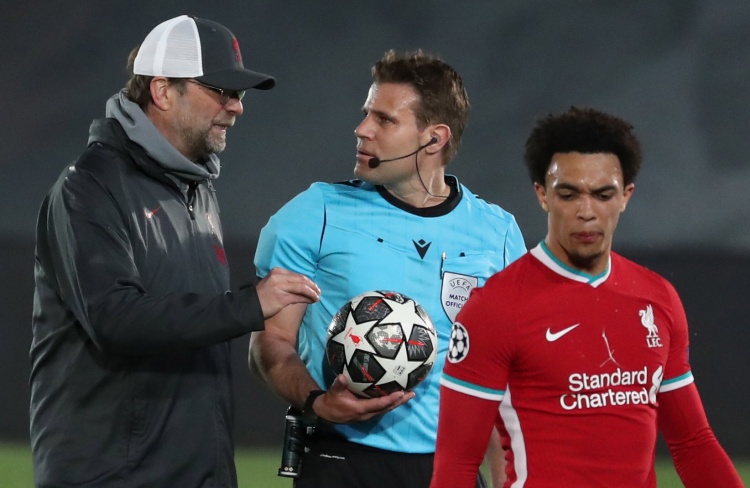 曼联选帅内部有分歧名帅难觅，或重演朗尼克模式！索帅愿再次救火