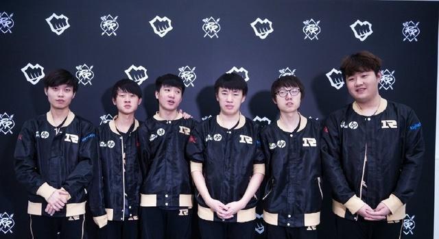 他们将侧翼 他们将侧翼